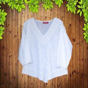 Royal mode womens top blouse size S white long sleeves lace edges